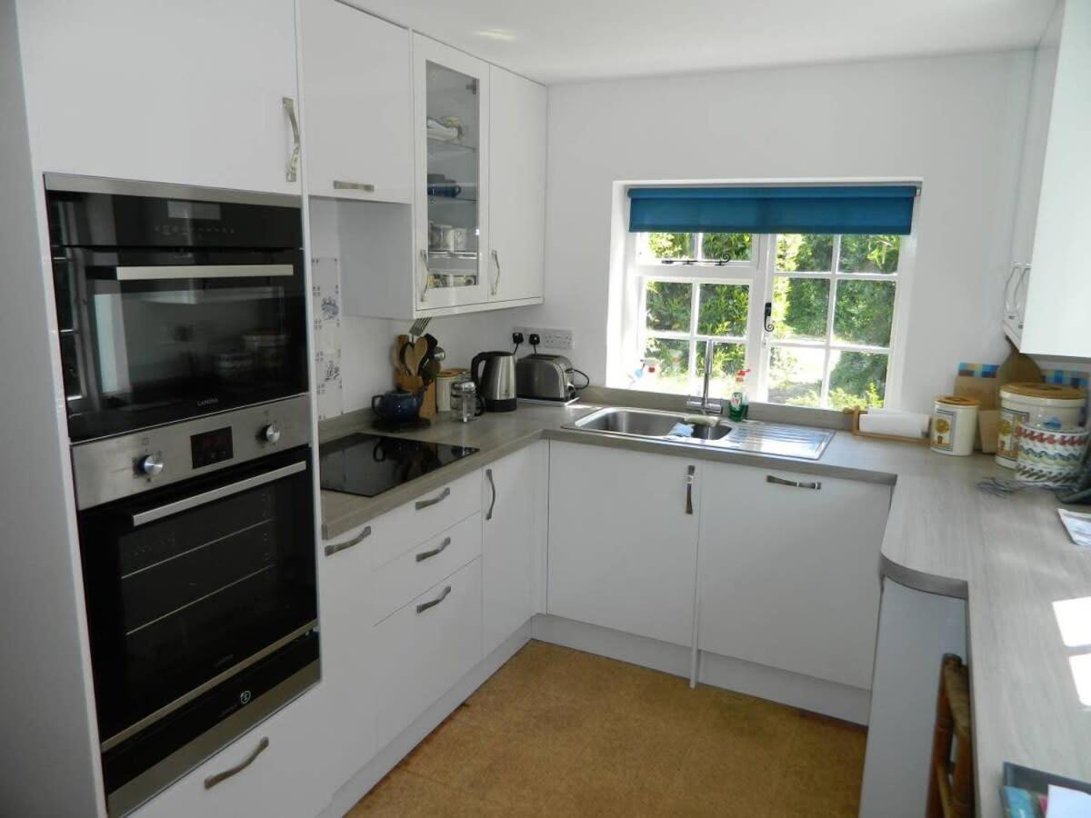 River Cottage A Country Retreat In Wooded Gardens East Stoke  Exterior photo